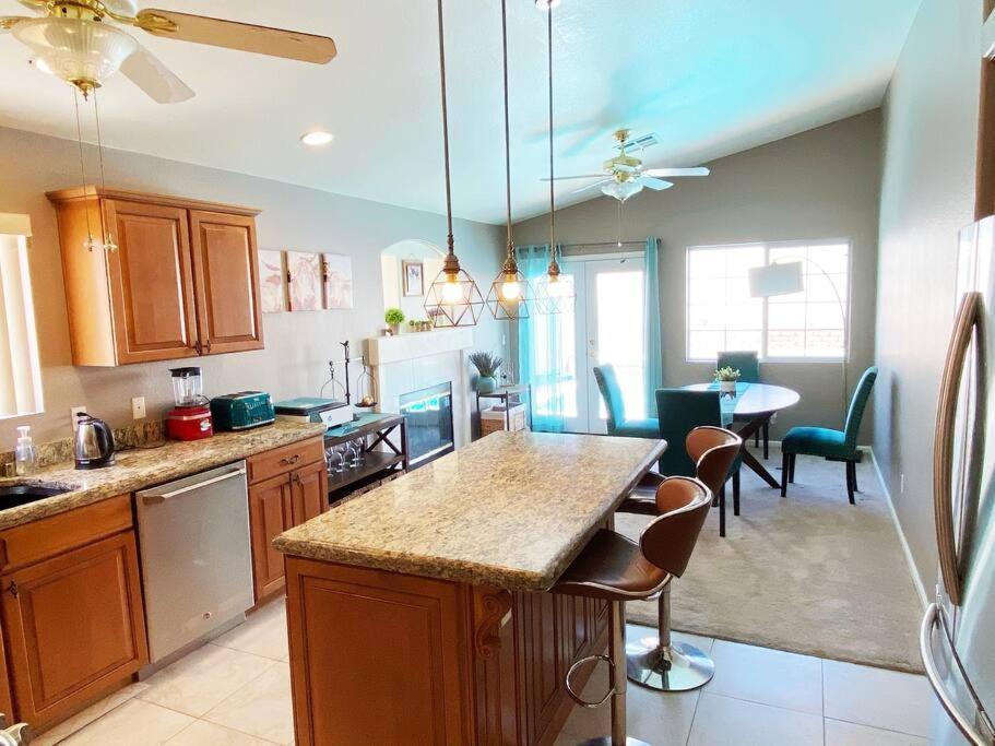 Villa Amazing Heated Pool And Private Hot Tub 3Br In Heart Of Lv Las Vegas Exterior foto