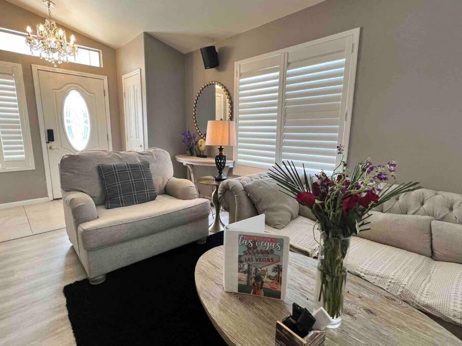 Villa Amazing Heated Pool And Private Hot Tub 3Br In Heart Of Lv Las Vegas Exterior foto